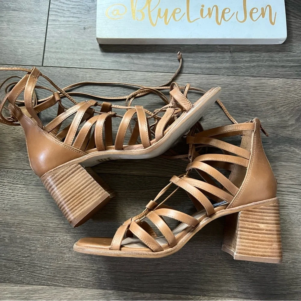 Steve Madden Revolve Cherri Sandals NWOT - Picture 2 of 7